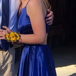 gorgeous navy homecoming / party dress!